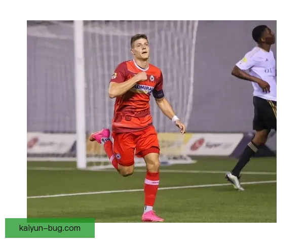 莱万多夫斯基接连突破，持续保持高效表现引发关注