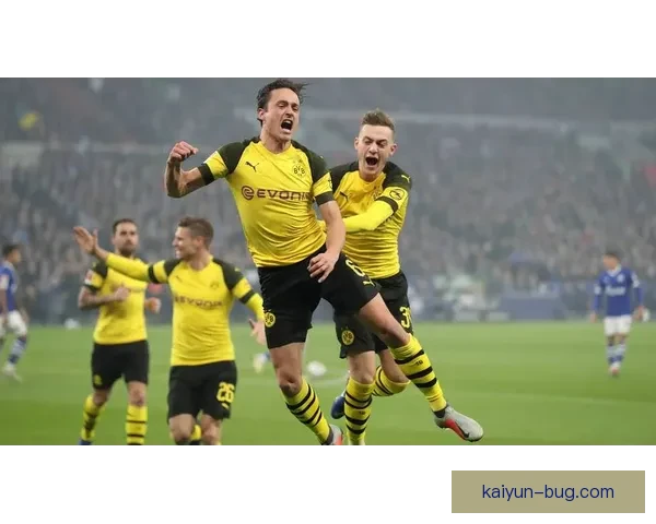 德甲豪门锋线调整，进攻端表现稳健